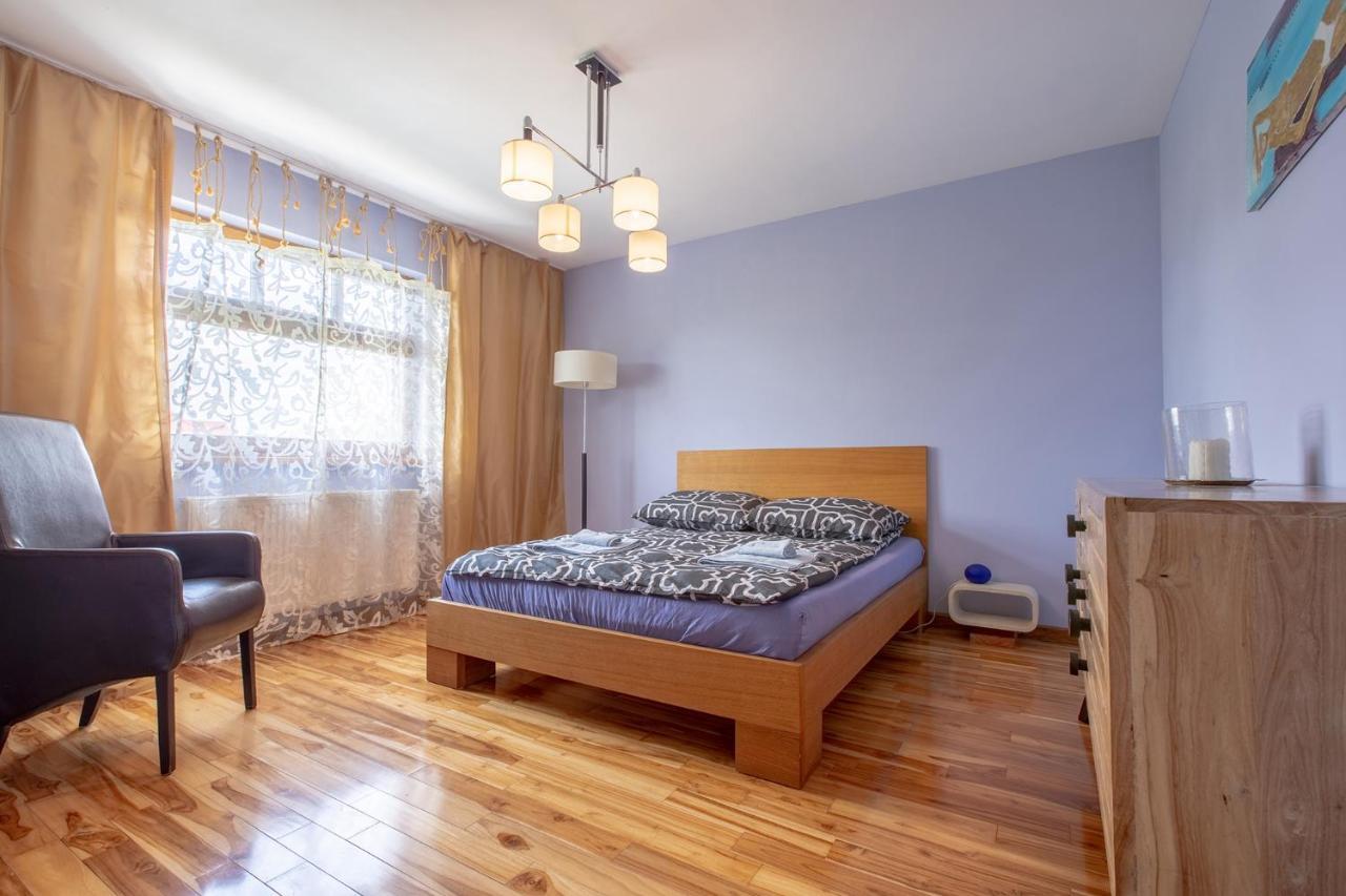 Patek Premium Apartments - Airport Lawica & Mtp & Car Races & International Trade Fairs Skorzewo  Bagian luar foto