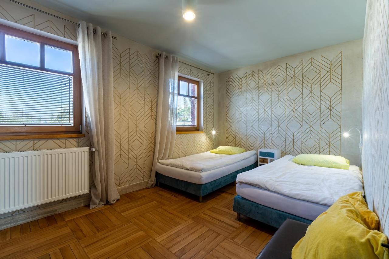 Patek Premium Apartments - Airport Lawica & Mtp & Car Races & International Trade Fairs Skorzewo  Bagian luar foto